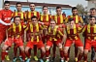 AKOVASPOR KIŞLADA ÇAY İÇTİ