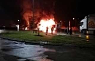 Alevlere Teslim Oldu