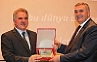 ALİYA BİZLERE KARDEŞTEN ÖTEYDİ