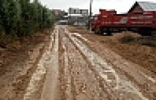 ALT YAPI’DAN SONRA YOLLAR ÇAMUR