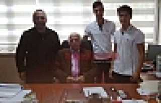 ANADOLU LİSESİNDE BAŞKAN TONBAZ OLDU