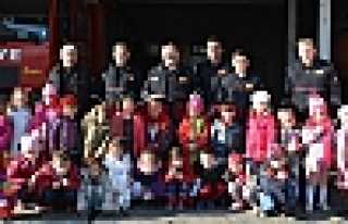 ANAOKULU ÖĞRENCİLERİ İTFAİYEYİ GEZDİ