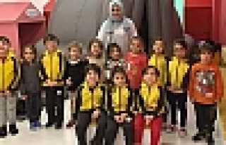 ANAOKULU ÖĞRENCİLERİ UZAY EVİNDE BULUŞTU