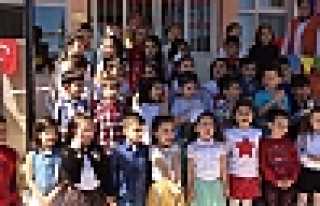 ANAOKULU ÖĞRENCİLERİNDEN 23 NİSAN COŞKUSU
