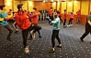 Ateş Maç Saatini Bekliyor