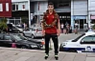 AVRUPA ÜÇÜNCÜSÜ COŞKU İLE KARŞILANDI