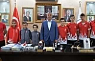 Babaoğlu Şampiyonları Ödüllendirdi