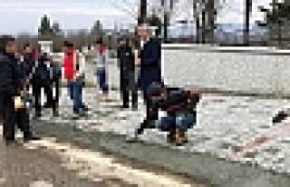 Babaoğlu, Yanımızda Hendek Var