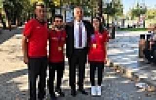 Babaoğlu’ndan şampiyonlara altın