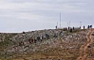 İLK YÜRÜYÜŞ HENDEK DİKMEN TEPE'YE YAPILDI