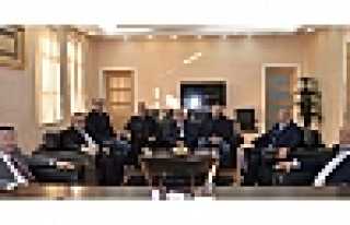 BAKAN YARDIMCISI ÇELİK, HENDEK’TEYDİ