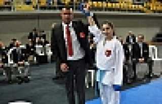 BALKAN ŞAMPİYONASINDA 2 HENDEKLİ