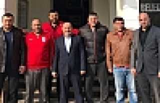 BAŞPEHLİVANLARDAN PÜSKÜLLÜ’YE ZİYARET