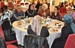 BAYAN ESNAFLAR KAHVALTIDA BULUŞTU