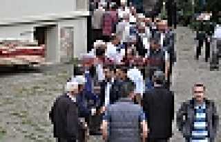 BİR ASRI AŞAN BAYRAM GELENEĞİNİ SÜRDÜRÜYORLAR