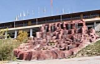 BOTANİK PARKA ŞELALE