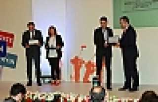 BULUT ÖDÜLÜNÜ TBMM’DE ALDI