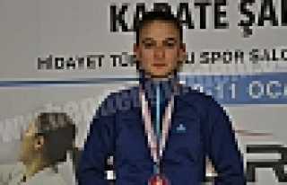 BÜŞRA TOSUN’ KUMİTE DALINDA ŞAMPİYON