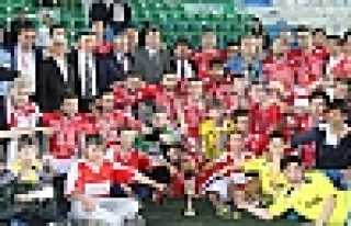 BÜYÜK KUPA HENDEK BOĞAZSPOR’UN