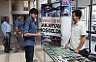 BÜYÜKŞEHİR SAÜ’LÜ ÖĞRENCİLERİ KARŞILIYOR