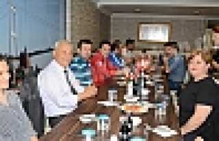 ÇELEBİ’YE MESAİ ARKADAŞLARINDAN VEDA YEMEĞİ