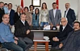 CHP HENDEK BAYRAMLAŞTI