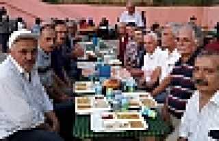 CHP HENDEK İLÇE YÖNETİMİ DİKMEN’DE İFTARA...