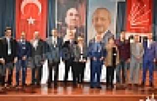 CHP HENDEK’TE AZAK BAŞKAN OLDU 