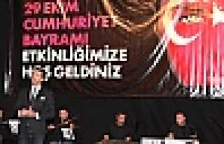 ÇOCUK KULÜBÜNDE CUMHURİYET COŞKUSU