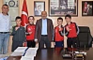 ÇOK ÇALIŞMAK BAŞARIYI GETİRİR