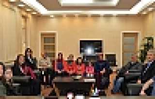 ÇÖLYAK HASTALARI BELEDİYEYİ ZİYARET ETTİ