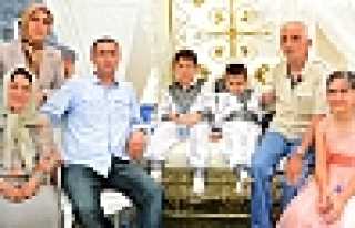 DELİKANLILIĞA ADIM ATTILAR