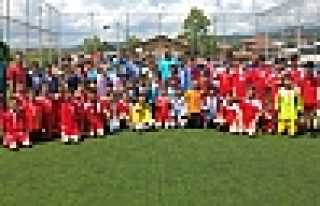 DERECEYE GİREN TAKIMLAR ÖDÜLLERİNİ ALDI