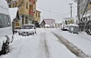 DİKMEN’DE KAR 30 Cm ULAŞTI