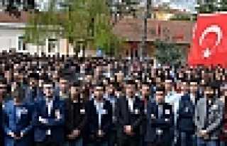 EĞİTİM FAKÜLTESİ ÇANAKKALE RUHUNU YAŞADI