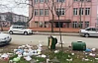 EĞİTİM YUVASININ KARŞISI ÇÖP YUVASI