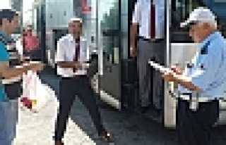 EMNİYET TERMİNALDE BAKLAVA İKRAM ETTİ 