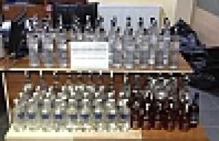  EMNİYETTEN KAÇAK İÇKİ BASKINI 