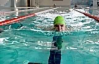 Engellere Kulaç Atıyoruz