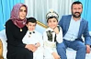 Erhan ve Ömer Asaf Delikanlı Oldu