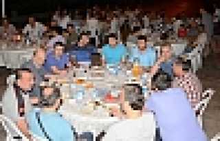 ESNAFLAR İFTARDA BULUŞTU