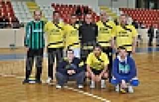 ESNAFLAR KAZANMASINI BİLİYOR