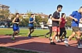 Filipinli Karatecilerin Tercihi Hendek