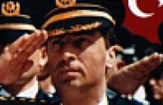 GAFFAR OKKAN MEZARI BAŞINDA ANILACAK