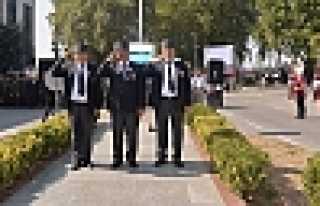 GAZİLER GÜNÜ HENDEK'TE TÖRENLE KUTLANDI 