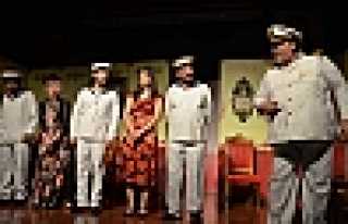 GEMİLERDE TALİM VAR OYUNU SAHNELENDİ