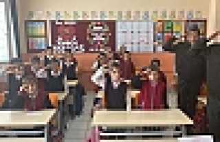 Harçlıklarını Mehmetçik'e Bağışladılar