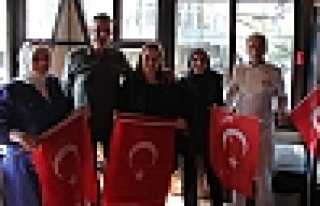 Hendek Bayraklarla Donatıldı