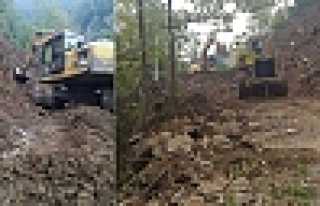 HENDEK BELEDİYESİ HEYELANA ANINDA MÜDAHALE ETTİ