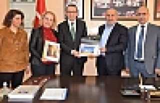 HENDEK İÇİN KİŞİSEL PULLAR BASILDI